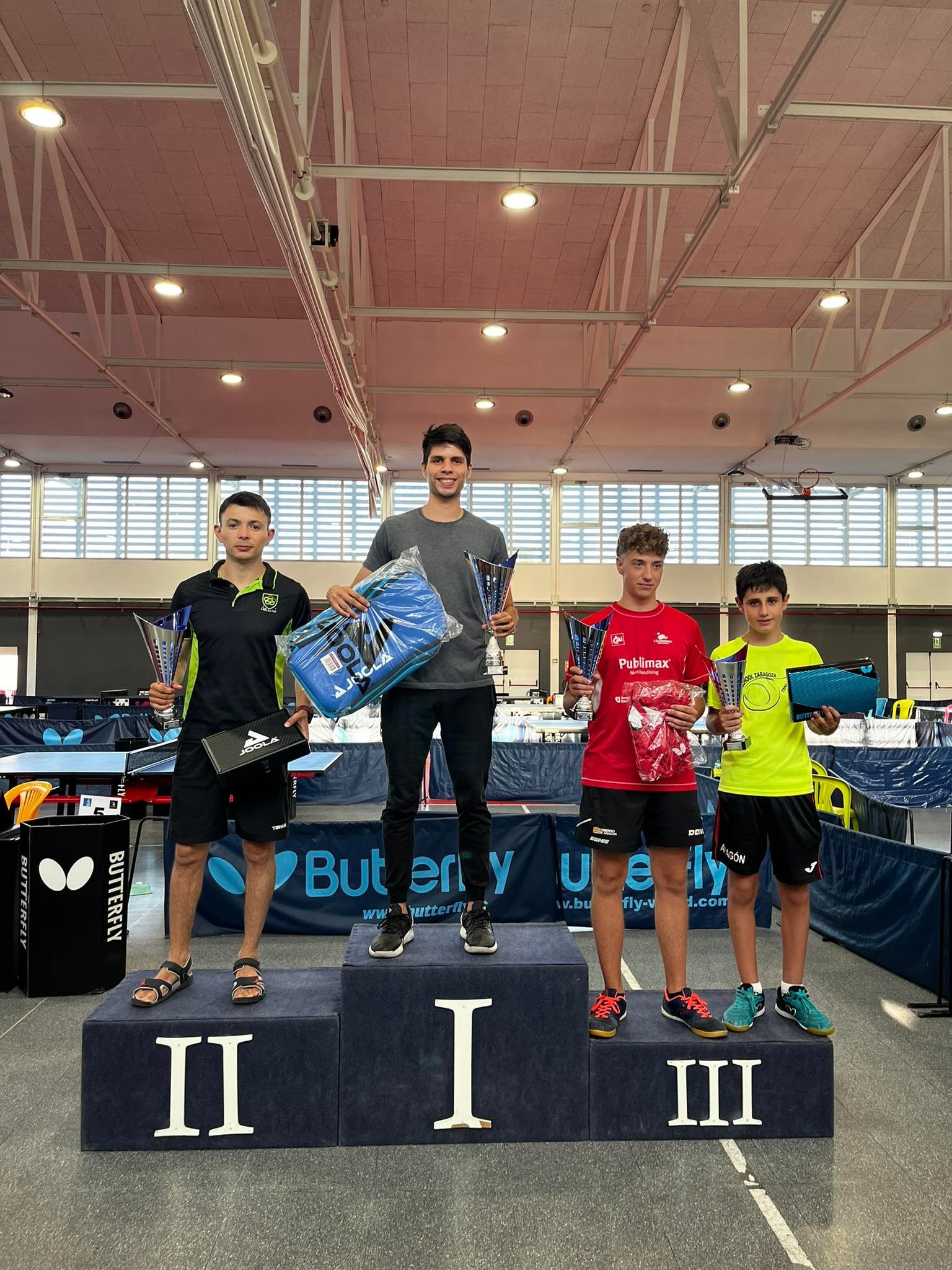 El tenis de mesa sigue vivo en verano